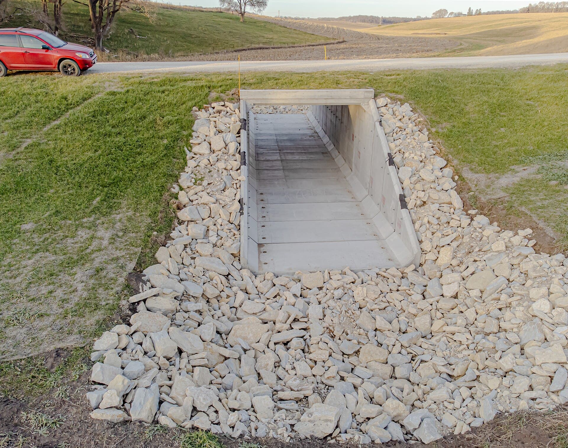 Precast box culvert